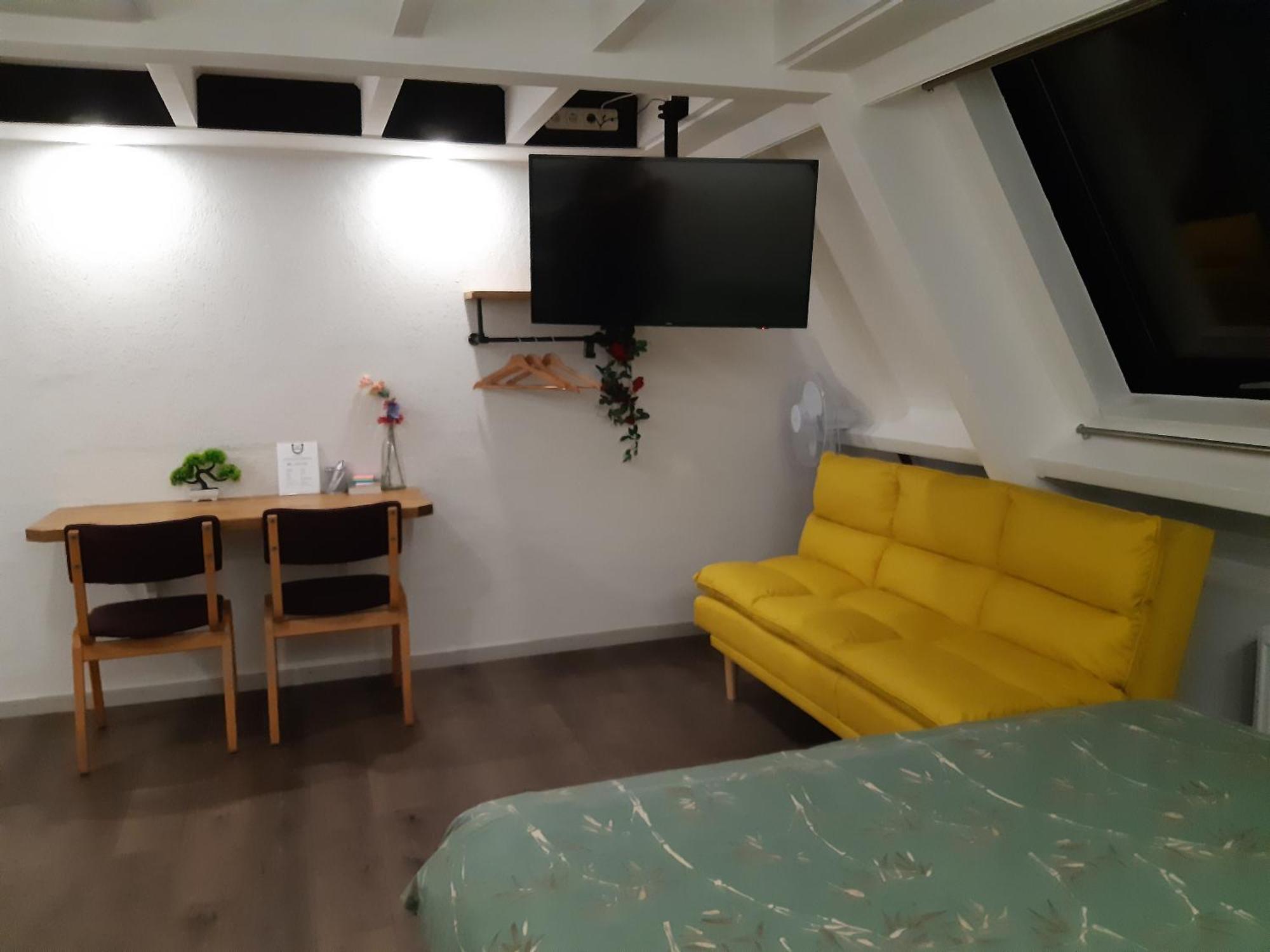 Pension Het Hoefijzer Бюрен Экстерьер фото